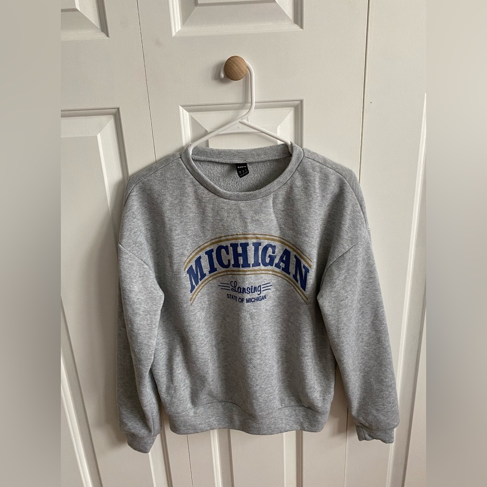 michigan womens xs grey and blue sweatshirt